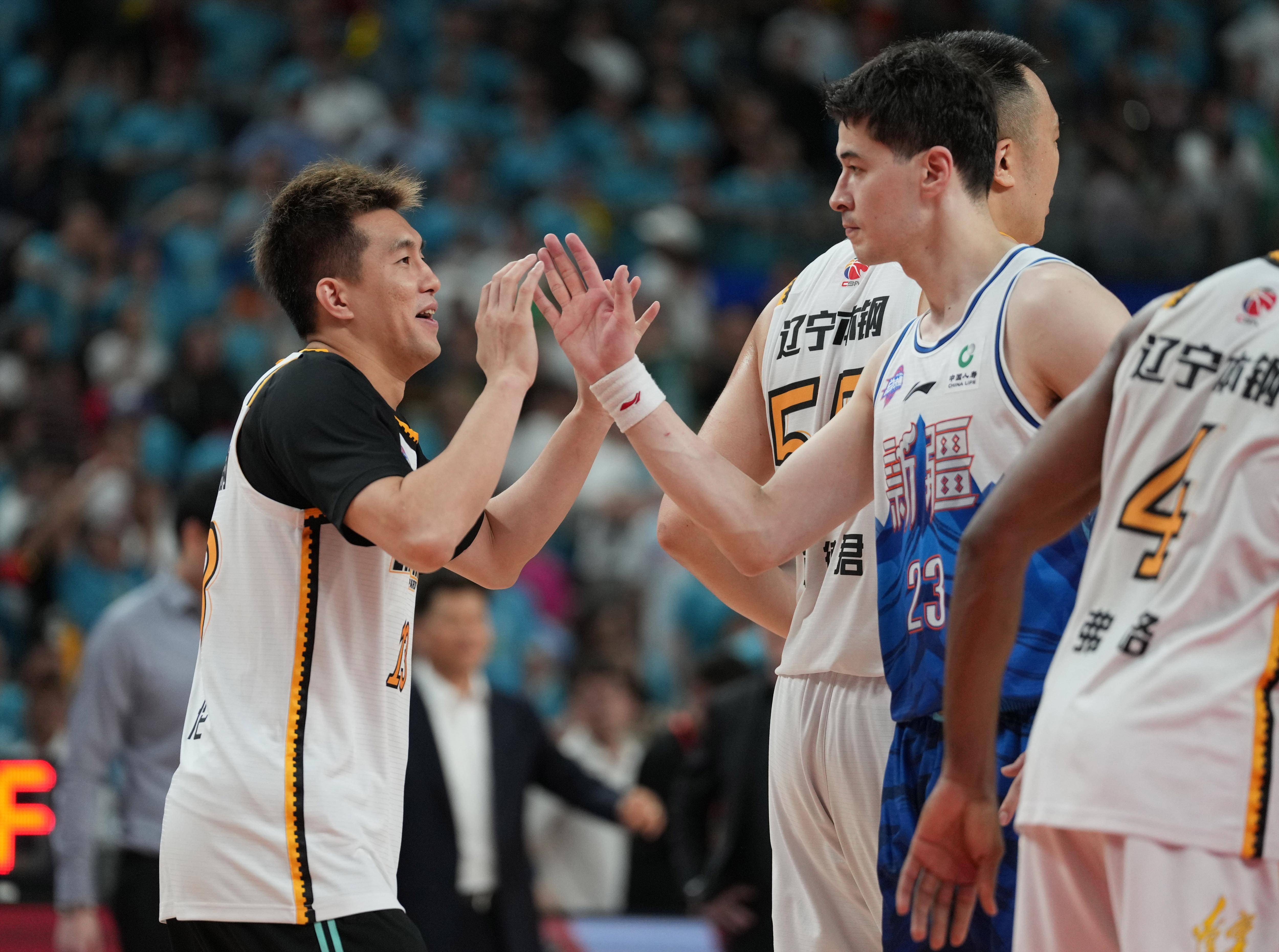 辽宁男篮客场胜利,成功逆转比赛 辽宁男篮客场胜利,成功逆转比赛