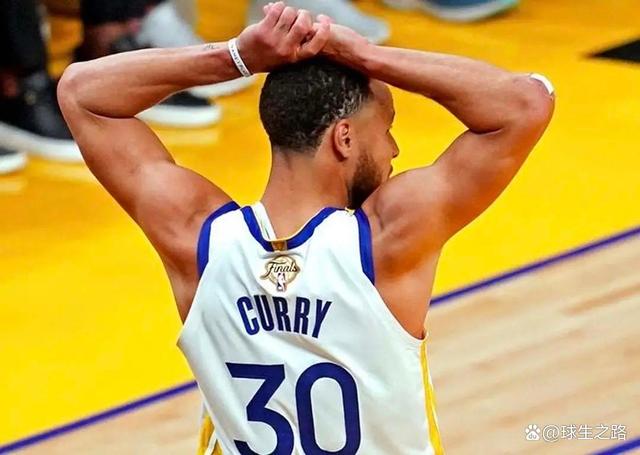 开云APP-包含东部领头羊遭遇四连败，卫冕之路艰难的词条