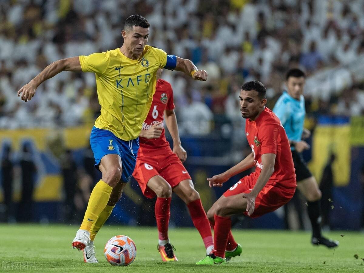 开云APP-巴塞罗那新援首秀助攻,帮助球队获得胜利