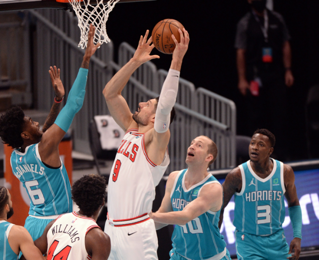 公牛新秀表现抢眼,场均得分连续破高光闪耀的简单介绍 公牛新秀表现抢眼,场均得分连续破高光闪耀的简单介绍