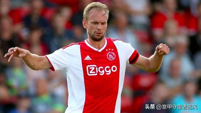 开云体育官方网站-阿贾克斯惊险获胜，成功晋级下一轮