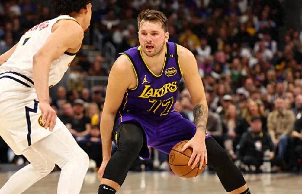 关于Mavericks阵容齐整大胜鹈鹕!东契奇表现抢眼的信息 关于Mavericks阵容齐整大胜鹈鹕!东契奇表现抢眼的信息