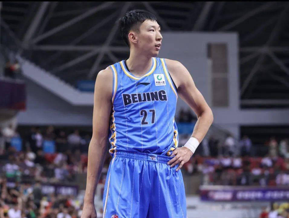 开云平台-关于风云人物闪耀球场！周琦带队登上胜利舞台的信息