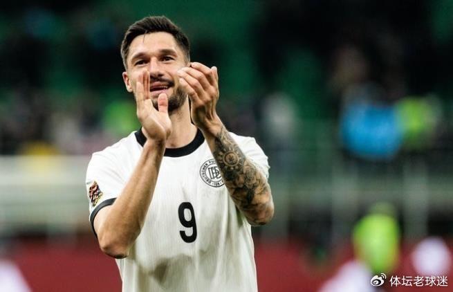 开云官网-德国中锋稳定发挥为球队赢得胜利