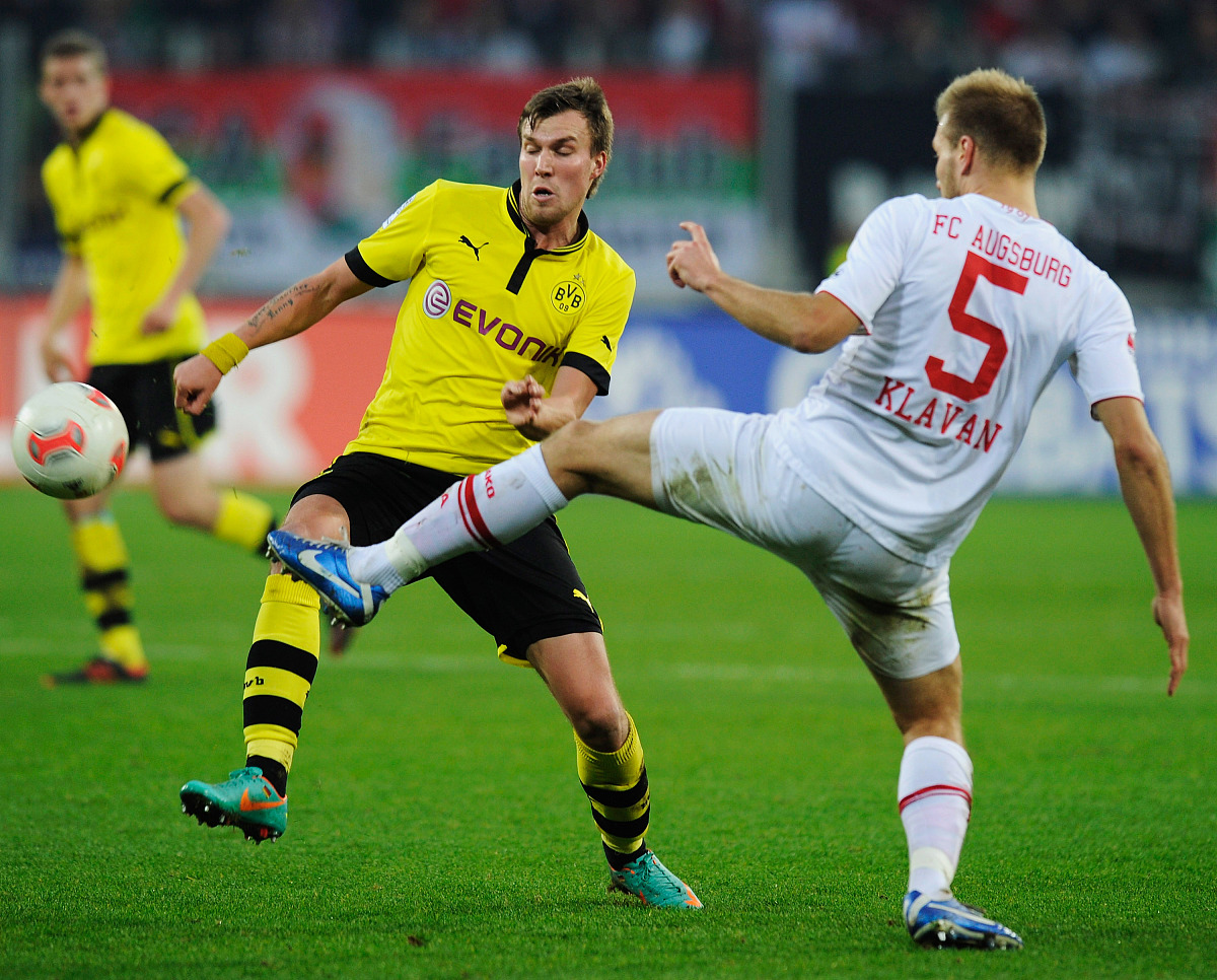 开云体育app-关于斯图加特队球员受伤，主场失利遭遇挑战的信息