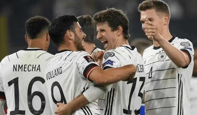 德国队在对阵瑞士队的比赛中险胜 德国队在对阵瑞士队的比赛中险胜