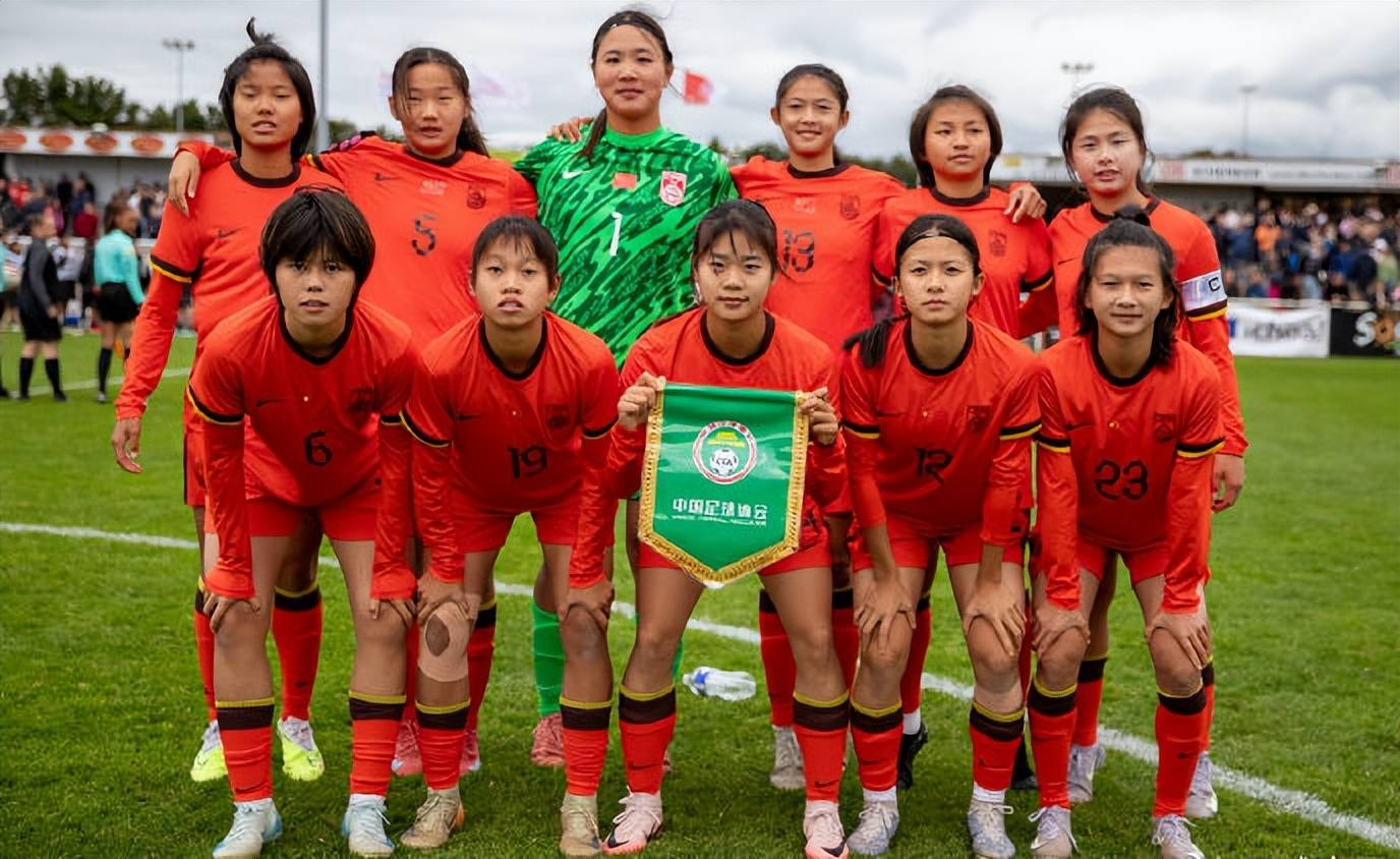 关于争夺胜利的比赛场面热闹非凡的信息 关于争夺胜利的比赛场面热闹非凡的信息