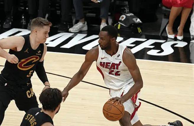 开云官网-快船队遭遇惨败，不敌热火队被淘汰