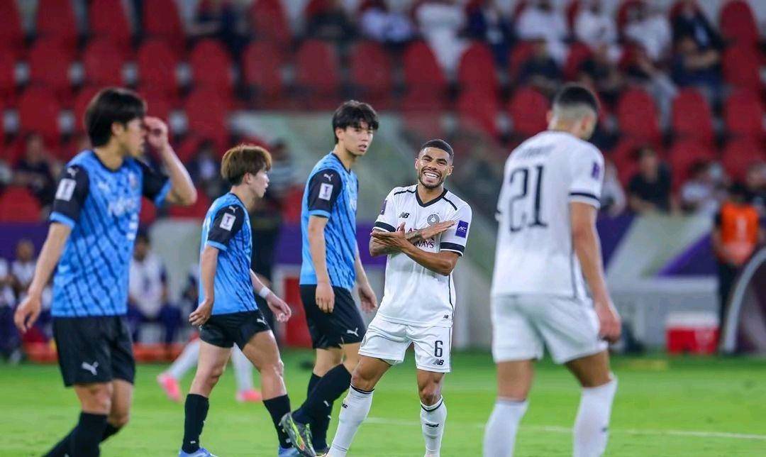 开云体育app-包含前锋球员突破对手防线，实现精彩绝杀的词条