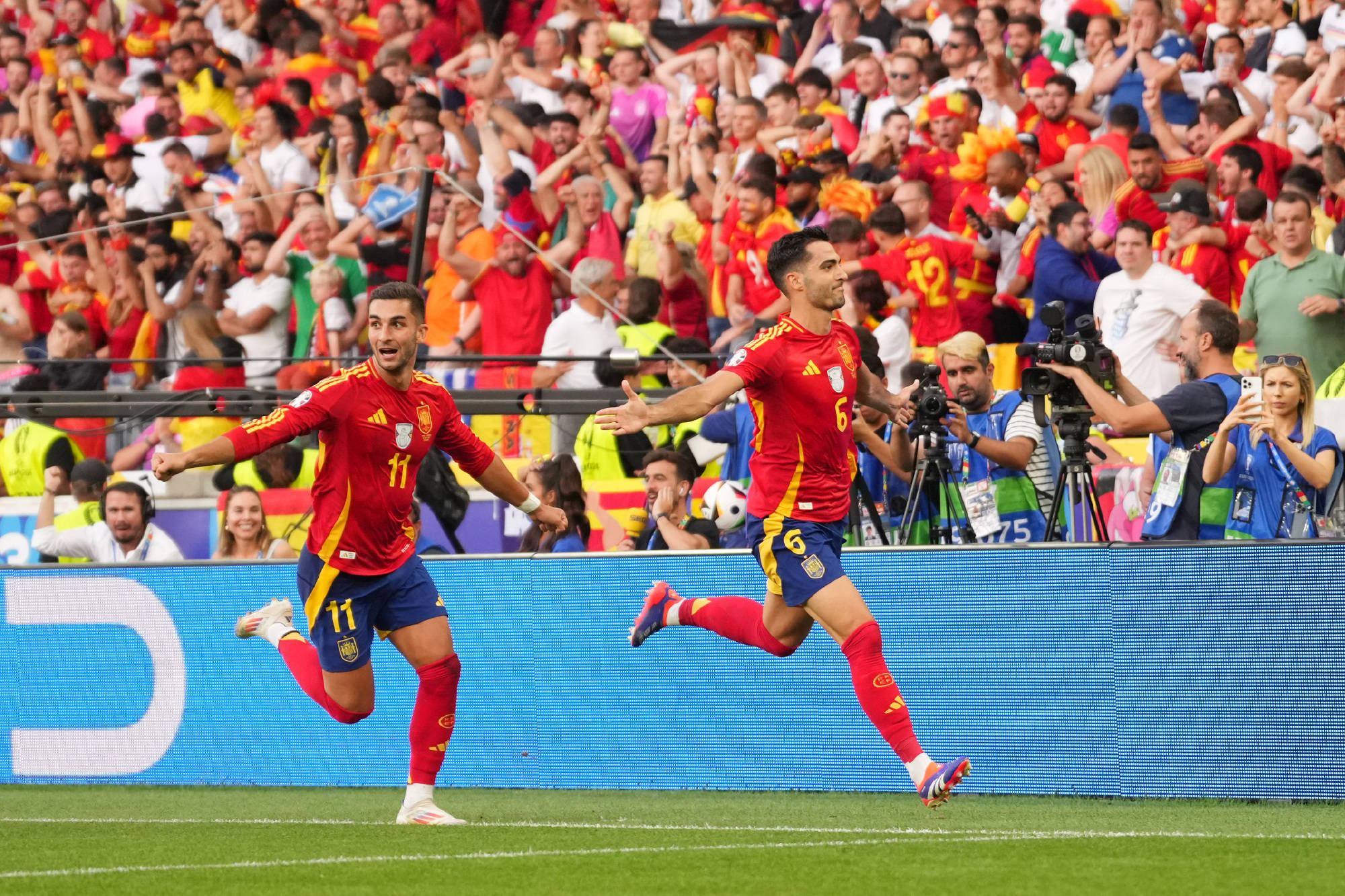 摩洛哥大胜晋级,西班牙遗憾止步 摩洛哥大胜晋级,西班牙遗憾止步