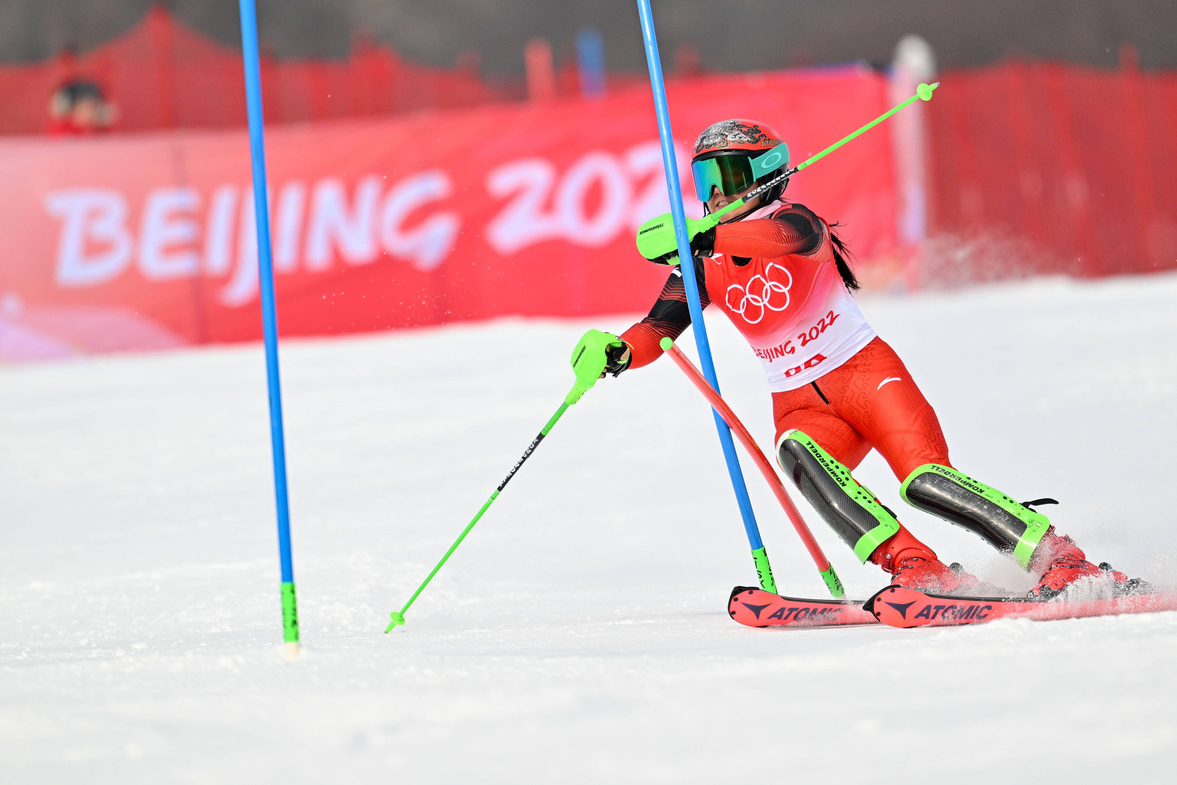 秘鲁滑雪选手击败对手,一骑绝尘的简单介绍 秘鲁滑雪选手击败对手,一骑绝尘的简单介绍