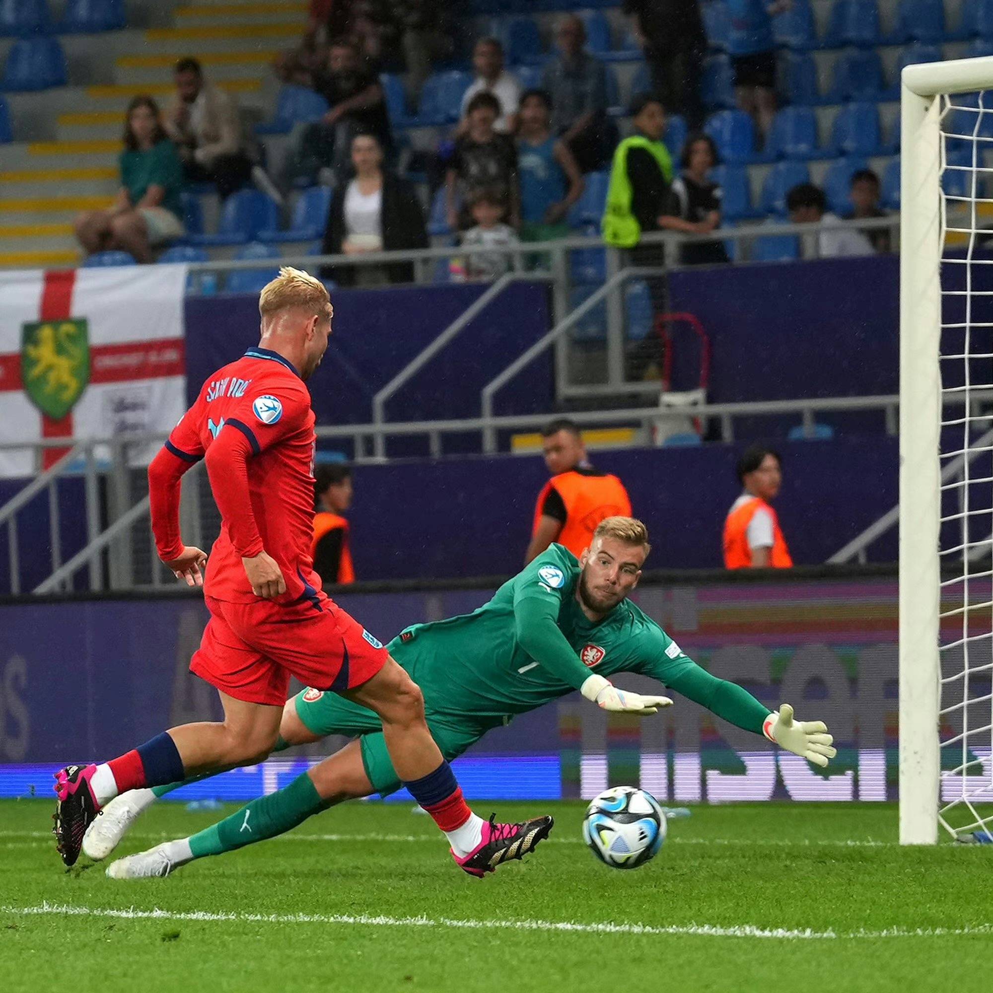 足球比赛中球队实力得到验证 足球比赛中球队实力得到验证