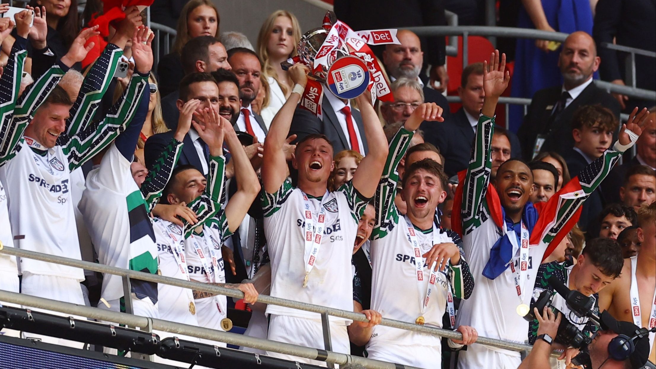 桑德兰客场逆转战胜,战绩喜人的简单介绍 桑德兰客场逆转战胜,战绩喜人的简单介绍