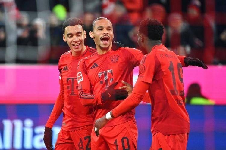 开云平台-意甲焦点战：拜仁vs英格兰，碾压引发最新战报的简单介绍