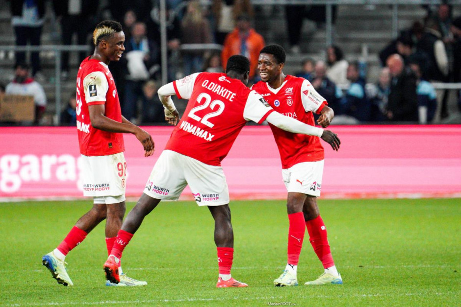 开云体育登录-包含梅斯队员因伤退出比赛，球队实力受损的词条