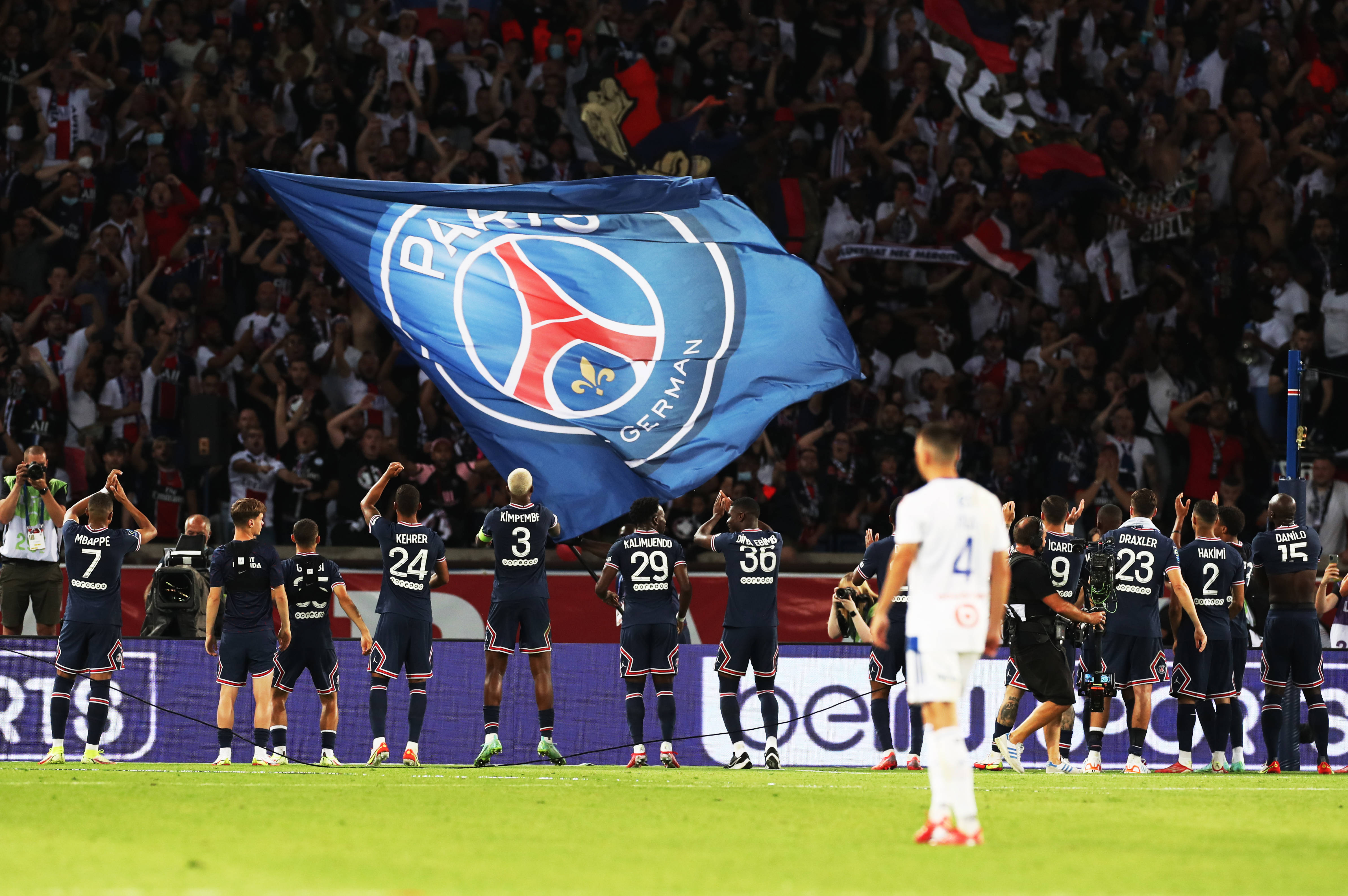 巴黎圣日耳曼在法甲联赛中获得胜利