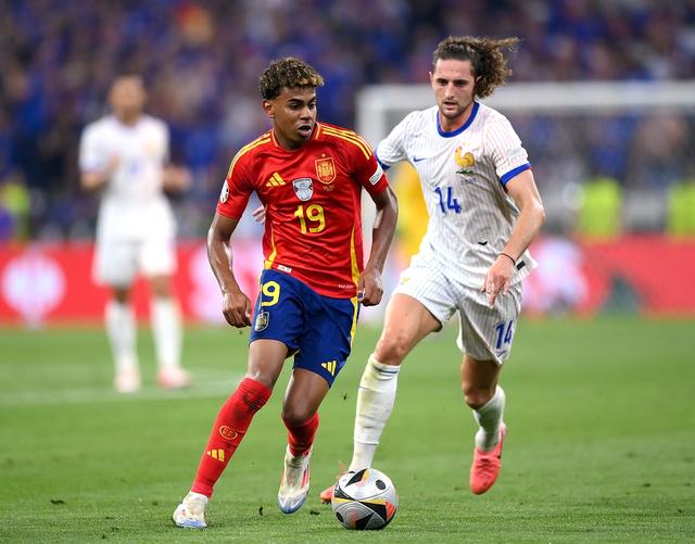 西班牙力克法国,成功晋级欧锦赛半决赛 西班牙力克法国,成功晋级欧锦赛半决赛