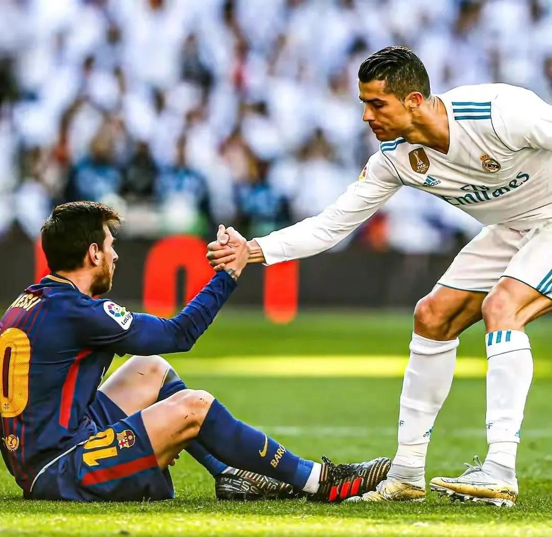 开云体育在线-足球明星集结：比赛现场欢呼声连连