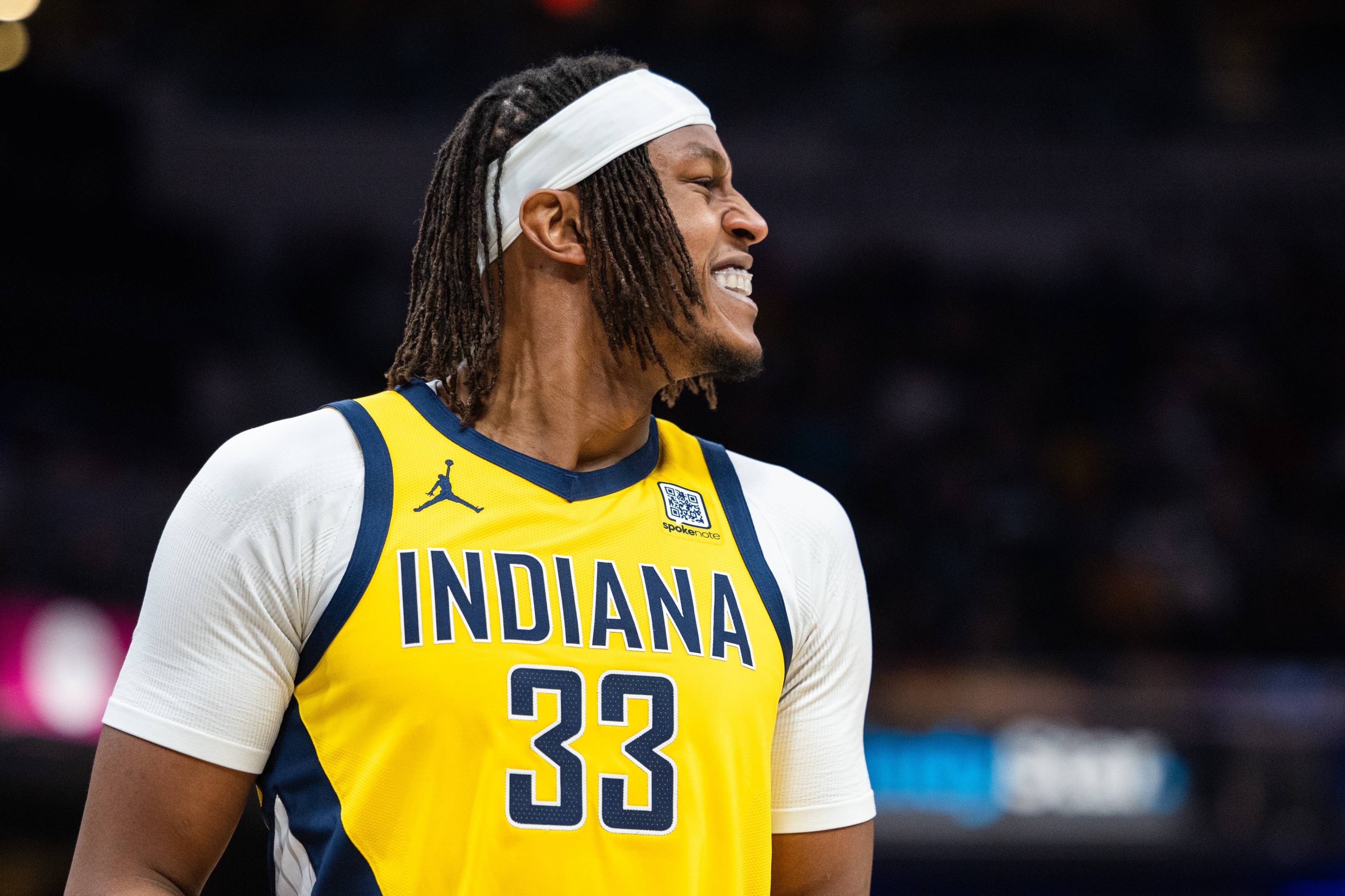 步行者不敌快船,连败中 步行者不敌快船,连败中