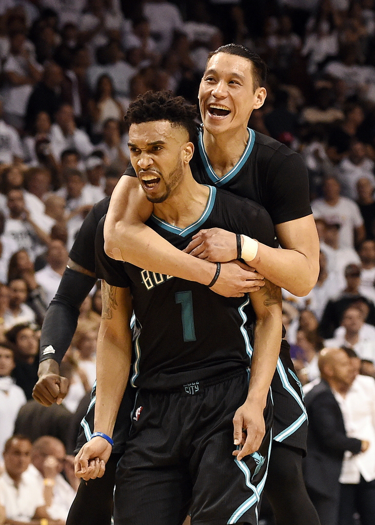 热火主场不敌黄蜂,遭遇五连败 热火主场不敌黄蜂,遭遇五连败