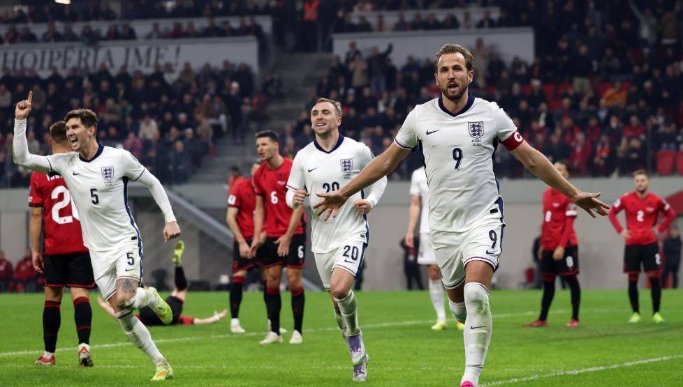 英格兰队轻取葡萄牙队，奥恰洛夫点燃赛场