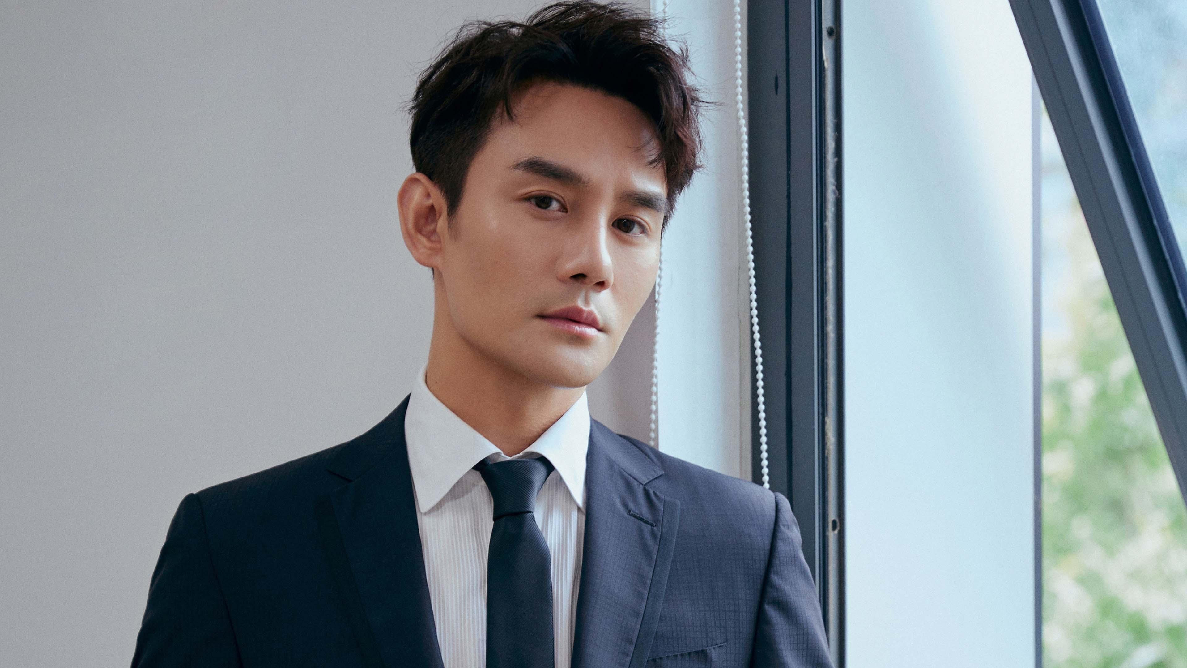 东方利刃撕裂防线，西方铁壁终结神话，足球世界的权力流转